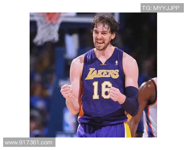 足球明星93号球衣背后的故事与传奇瞬间揭秘 足球明星93号球衣背后的故事与传奇瞬间揭秘